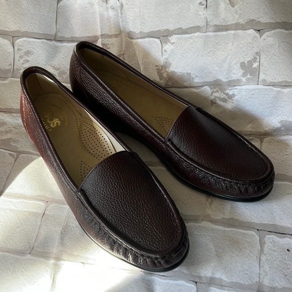 SAS size 101/2 N like new - Picture 1 of 7